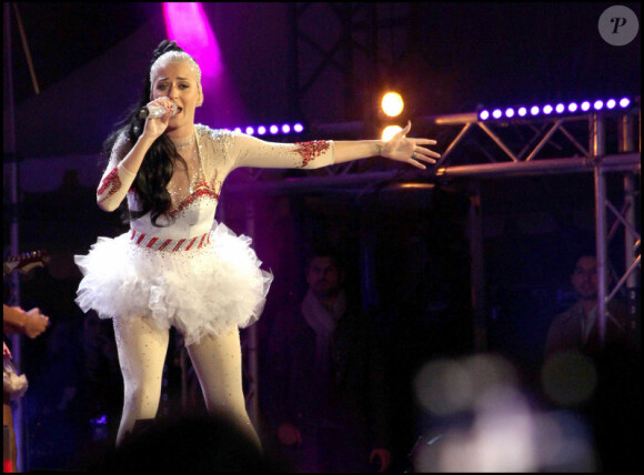 Russell Brand assiste au concert de sa femme Katy Perry lors des MTV EMA le 7 novembre 2010
