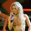 Shakira se produit sur le plateau de l'émission allemande X Factor, à Cologne, mardi 9 novembre.