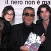 Inauguration de l'exposition de photos de Roberto Cavalli, le 17 novembre 2010 à Milan. Ici avec Rachele Cavalli et de son mari Jospeh Danilo Jacoviello