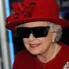 En visite à Sheffield avec son époux jeudi 18 novembre, la reine ELizabeth II a été acclamée pour le mariage à venir du prince William, et a donné virtuellement le coup d'envoi d'un gros chantier.