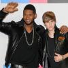 Usher et Justin Bieber à l'occasion des American Music Awards 2010, au Nokia Theatre de Los Angeles, le 21 novembre 2010.