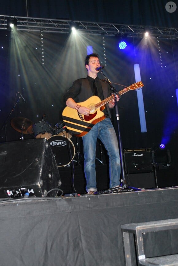 Sarro lors d'un concert au profit de Mécénat Chirurgie Cardiaque, le 19 novembre 2010