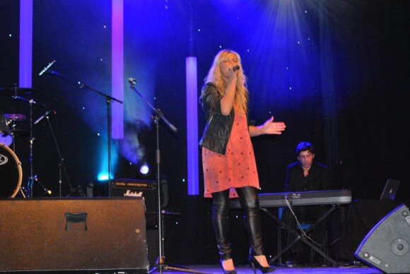 Priscilla lors d'un concert au profit de Mécénat Chirurgie Cardiaque, le 19 novembre 2010