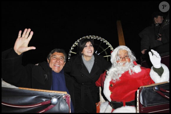 Jean-Pierre Foucault, Liane Foly et le Père Noël ont inauguré le village de Noël, à Paris, le mercredi 24 novembre 2010.