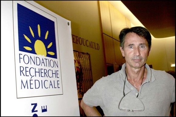 La Fondation pour la recherche médicale : Depuis 2004, Thierry Lhermitte est le parrain de cette association qui a récolté, en 2009, 50 millions d'euros et en a redistribué 77%.