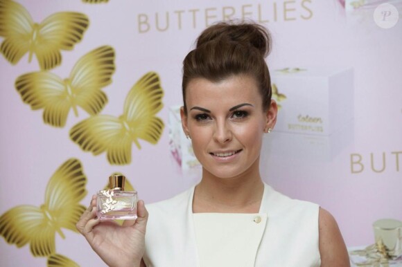 Coleen Rooney présente son parfum Coleen Butterflies, à Londres. 29/11/2010