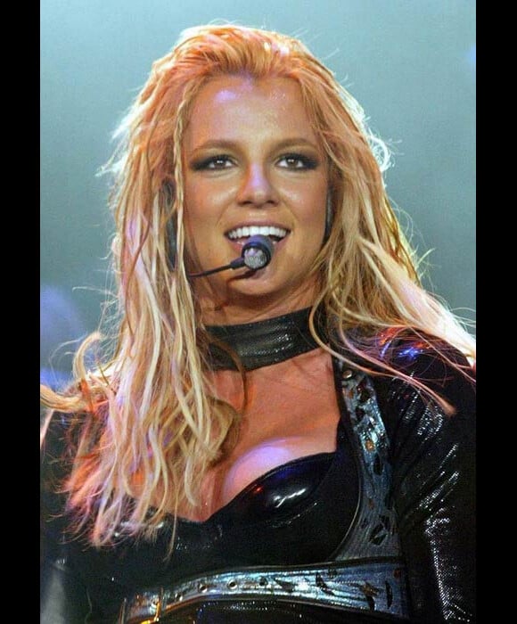 Britney Spears en concert en juin 2004