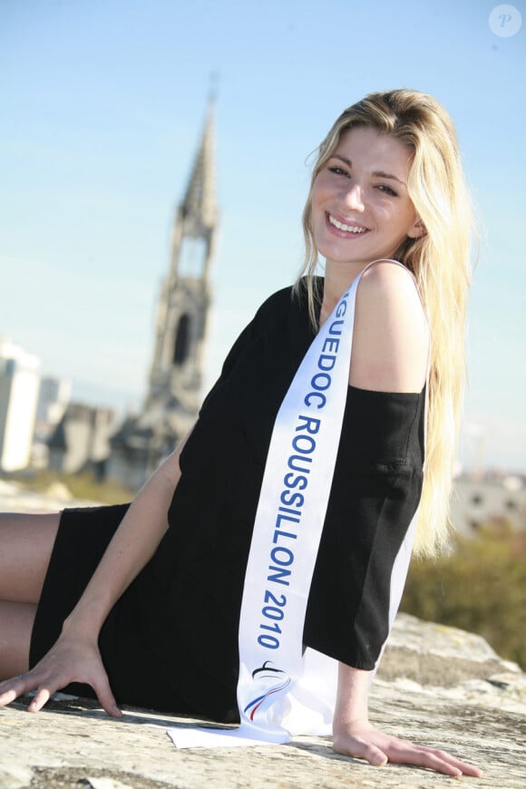 Jordane Scarpato (Miss Languedoc-Roussillon) est retenue parmi les sept demi-finalistes pour l'élection de Miss Nationale 2011.