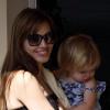 Angelina Jolie et sa fille Vivienne en juillet 2010