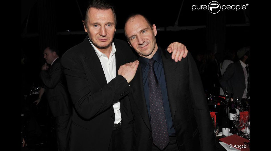 Liam Neeson et Ralph Fiennes lors de la soirée de remise des British Independent Film Awards à