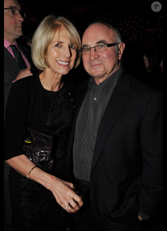 Bob Hoskins et sa femme lors de la soirée de remise des British Independent Film Awards à Londres le 5 décembre 2010