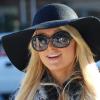 Paris Hilton essaie une nouvelle voiture de marque Rolls-Royce, à Los Angeles, lundi 6 décembre.