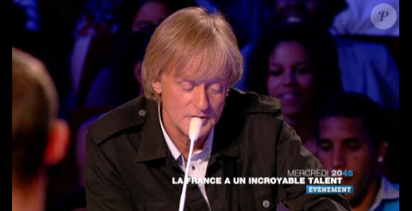 Dave dans la bande annonce de l'émission de La France a un Incroyable Talent, diffusé ce soir mercredi 8 décembre 2010