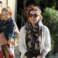  Alyson Hannigan et son mari Alexis Denisof promènent leur fille Satyana à West Hollywood en novembre 2010 