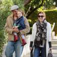  Alyson Hannigan et son mari Alexis Denisof promènent leur fille Satyana à West Hollywood en novembre 2010 