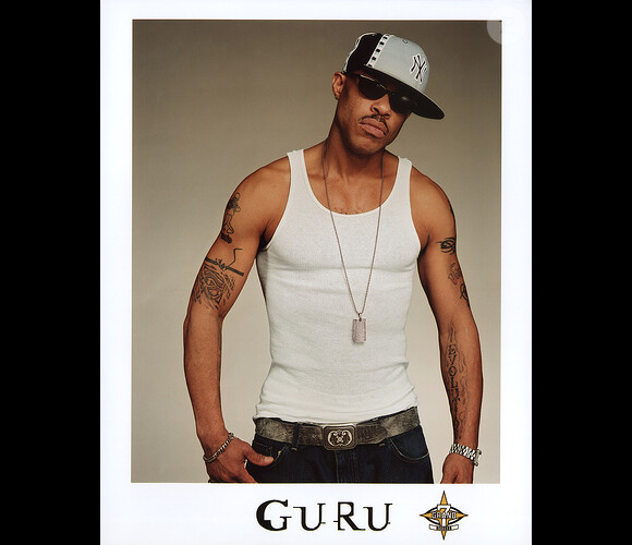 Le rappeur américain Guru est mort le 19 avril 2010.