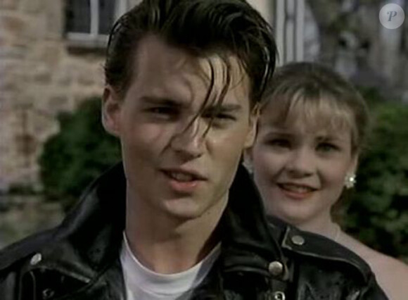 Amy Locane avec Johnny Depp dans le film Cry-Baby de John Waters en 1990