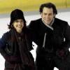 Jim Carrey fait du patin sur glace avec Carla Gugino, en plein tournage de Mr Popper's Penguins, à Central Park, à New York le 3 décembre 2010