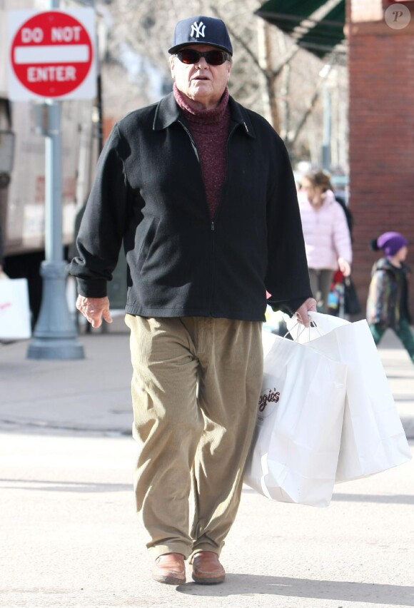 Jack Nicholson fait son shopping de Noël à Aspen le 22 décembre 2010