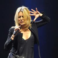 Véronic DiCaire: La chanteuse aux 40 voix jongle entre "X Factor" et l'Olympia !