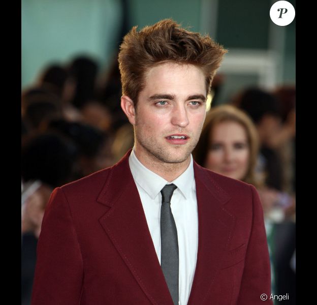 Robert Pattinson et Leighton Meester, en route pour les Golden Globes