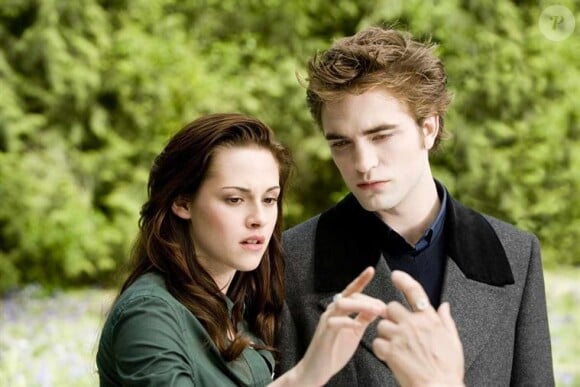 Kristen Stewart et Robert Pattinson dans Twilight 2