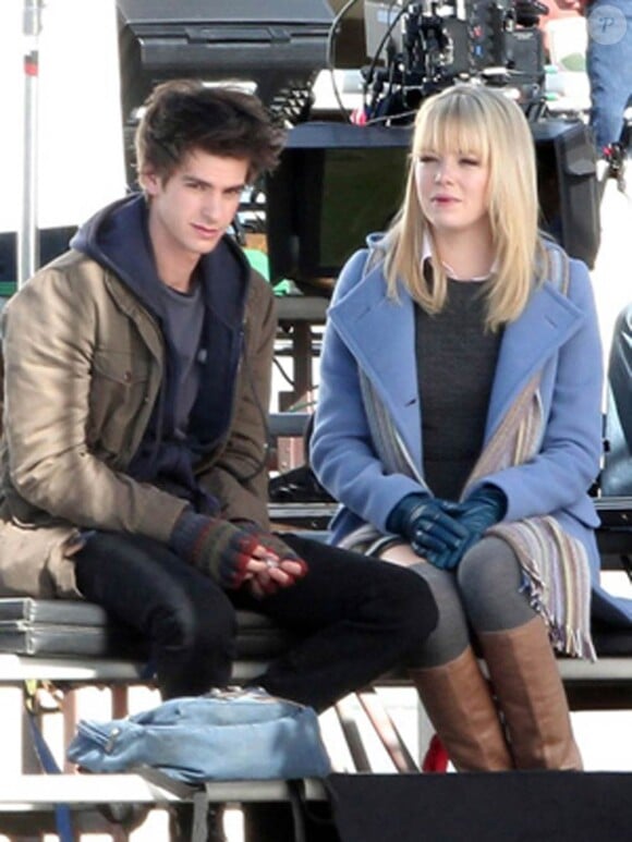 Andrew Garfield et Emma Stone sur le tournage de Spider-Man 3D, en janvier 2011.