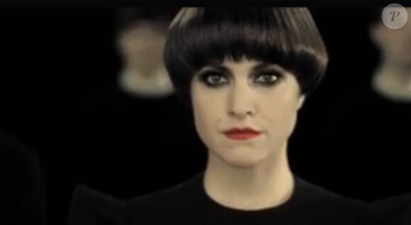 Keren Ann dévoilera 101, son sixième album, le 28 février 2011, au terme d'un compte à rebours intense. En janvier 2011, le clip dupremier extrait, My name is trouble, a été dévoilé...