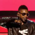 Usher interprète  DJ got us fallin' in love , aux NRJ Music Awards 2011, samedi 22 janvier 2011.