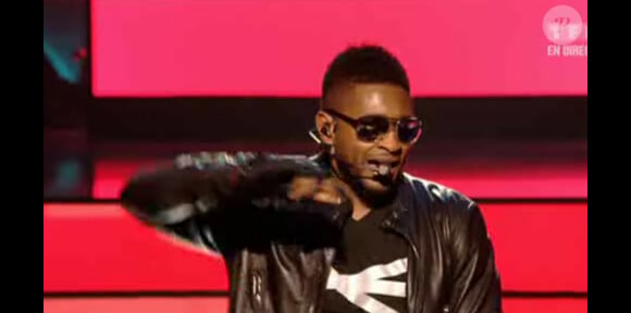 Usher interprète DJ got us fallin' in love, aux NRJ Music Awards 2011, samedi 22 janvier 2011.