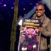 Un NRJ Music Award d'honneur et un DVD de platine sont remis à David Guetta pour l'ensemble de son oeuvre à travers la planète des mains des Black Eyed Peas.