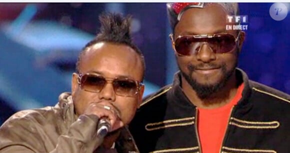 Les Black Eyed Peas reçoivent également le prix du Duo-groupe-troupe internationale de l'année aux NRJ Music Awards 2011.