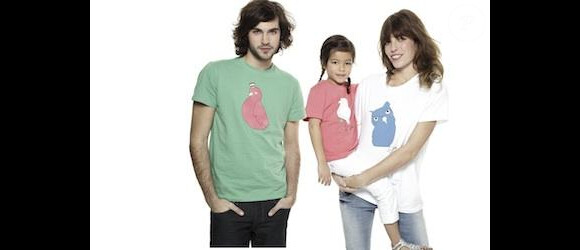 Lou Doillon prend la pose avec sa ligne de T-shirts en vente chez Colette et La Redoute