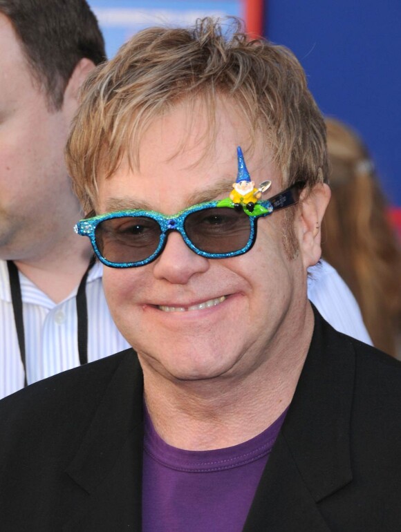 Elton John à l'occasion de l'avant-première de Gnomeo et Juliette, qui s'est tenue au El Capitan Theatre d'Hollywood, à Los Angeles, le 23 janvier 2011.
