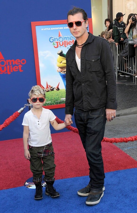 Gavin Rosssale et son petit Kingston à l'occasion de l'avant-première de Gnomeo et Juliette, qui s'est tenue au El Capitan Theatre d'Hollywood, à Los Angeles, le 23 janvier 2011.