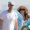 Amy Adams, son fiancé et leur fillette Aviana à la plage. Los Angeles, janvier 2011
