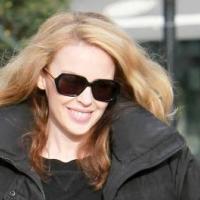 Kylie Minogue : Folle d'amour, elle révèle les dessous de sa tournée...