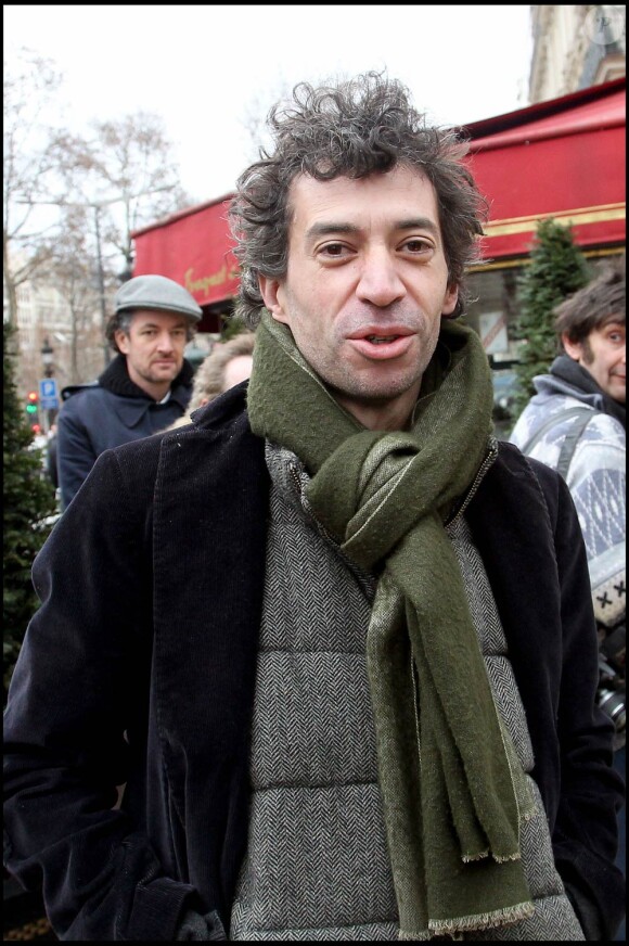 Eric Elmosnino, lors de son arrivée au Fouquet's, sur les Champs-Elysées, à Paris, pour le déjeuner des nominés des César 2011, le 5 février 2011.