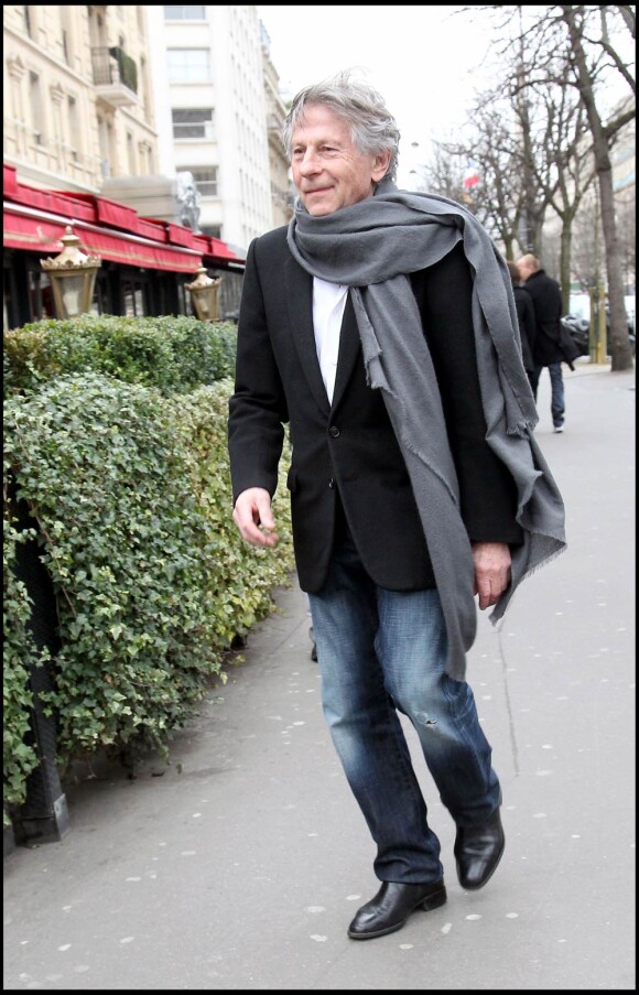 Roman Polanski, lors de son arrivée au Fouquet's, sur les Champs-Elysées, à Paris, pour le déjeuner des nominés des César 2011, le 5 février 2011.