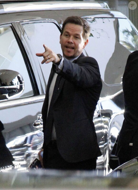 Mark Wahlberg lors de son arrivée au déjeuner des nominés des Oscars, au Beverly Hilton de Beverly Hills, à Los Angeles, le 7 février 2011.