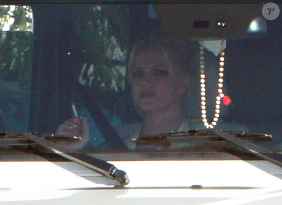 Britney Spears sort d'un studio de danse de West Hollywood (Los Angeles), lundi 7 février.