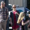 Reese Witherspoon, son fiancé Jim Toth et leurs enfants à Santa Monica le 13 février 2011
