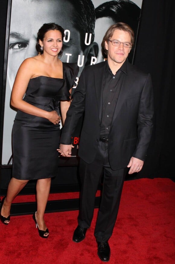 Matt Damon et Luciana Barroso à l'occasion de l'avant-première de L'agence, qui s'est tenue au Ziegfeld Theatre de New York, le 14 février 2011.