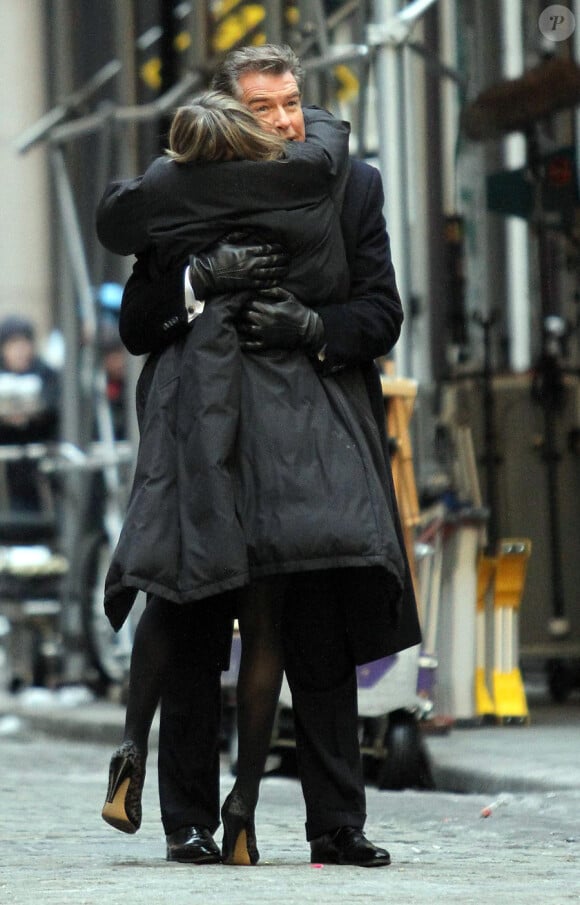Pierce Brosnan et Sarah Jessica Parker sur le tournage de I Don't Know How She Does It à New York le 7 février 2011