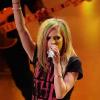 Avril Lavigne se produit sur la scène centrale du Festival de San Remo (Italie), samedi 19 février.