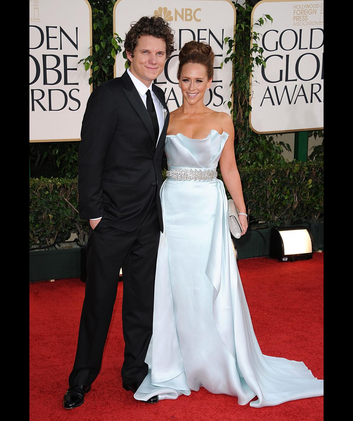 Photo Jennifer Love Hewitt et son fiancé Alex Beh à la cérémonie des Golden Globes, le 16