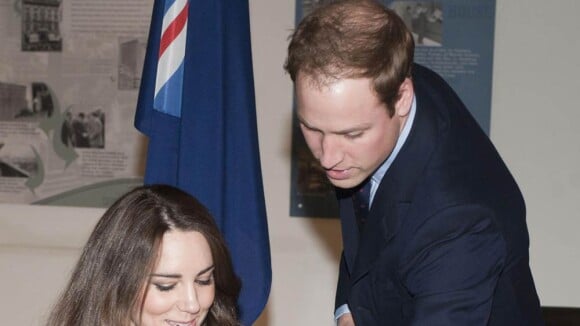 Kate Middleton, avec William et Harry, signe ses débuts dans l'émotion générale!