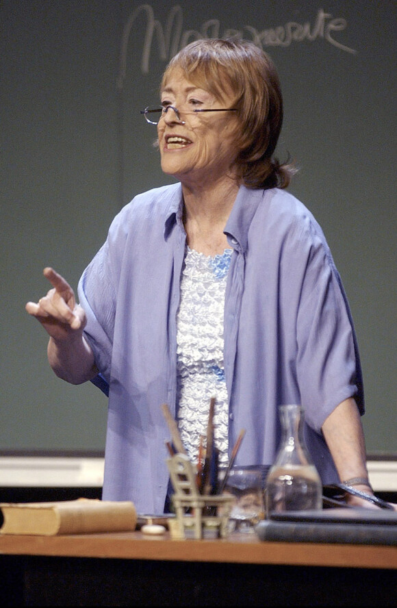 Annie Girardot jouant la pièce Madame Marguerite en 2003