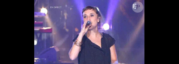 Zaz est nommée pour son titre Je veux dans la catégorie Chanson originale de l'année, lors de la seconde moitié des Victoires de la Musique 2011, mardi 1er mars sur France 2.