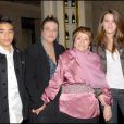Annie Girardot avec sa fille Giulia et ses petits-enfants Renato et Lola en 2006
